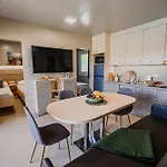 Deluxe View Mobile Homes With Thermal Riviera Tickets Holiday home *