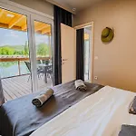 Deluxe View Mobile Homes With Thermal Riviera Tickets Holiday home