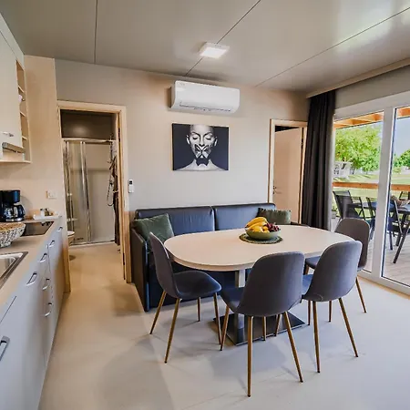 Deluxe View Mobile Homes With Thermal Riviera Tickets