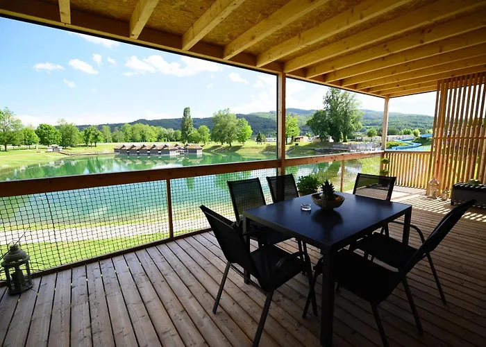 Prázdninový dům Deluxe View Mobile Homes With Thermal Riviera Tickets