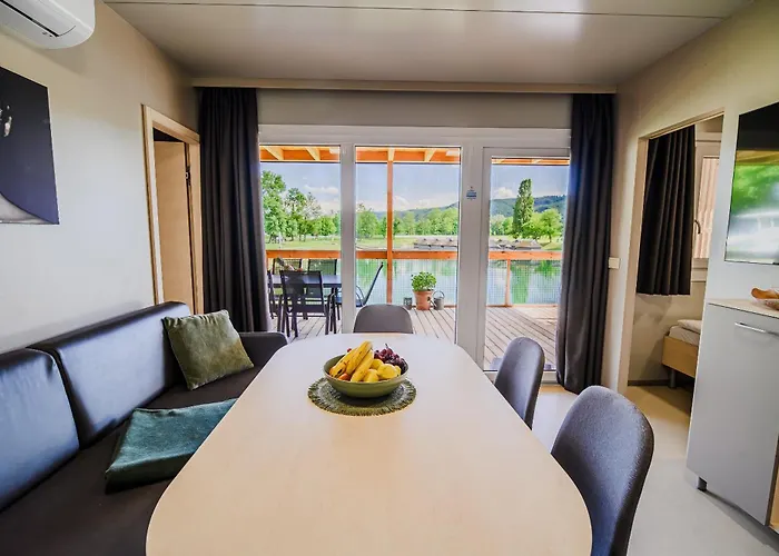 Prázdninový dům Deluxe View Mobile Homes With Thermal Riviera Tickets