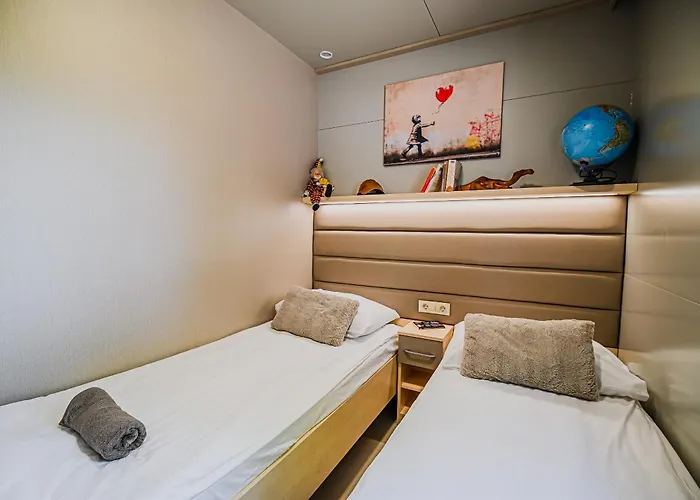 Deluxe View Mobile Homes With Thermal Riviera Tickets